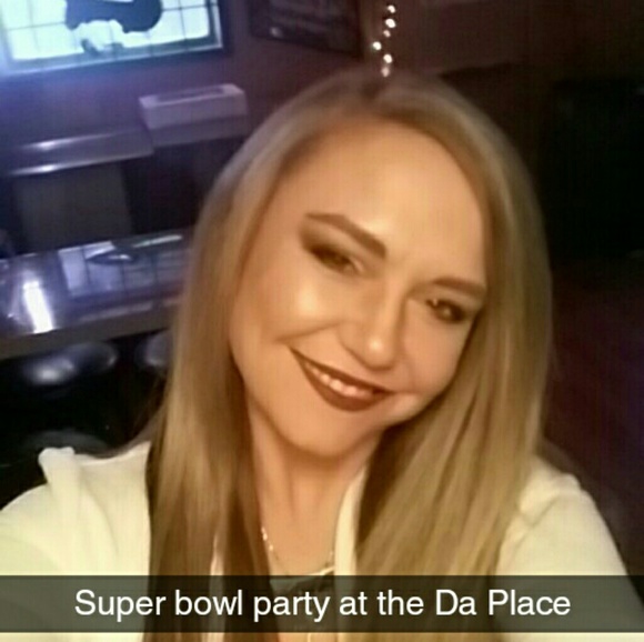 Meet your Posher, Janet - Picture 2 of 2